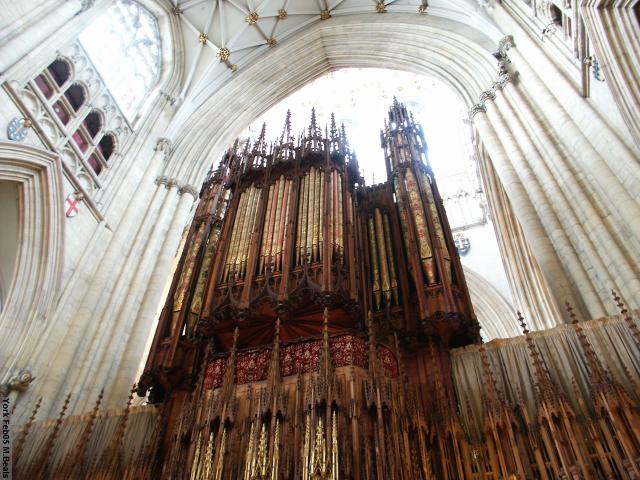 PICT5416-Pipe_organ